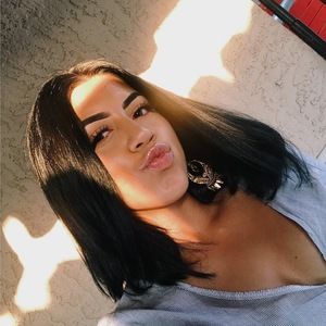 Meet your Posher, Raquel